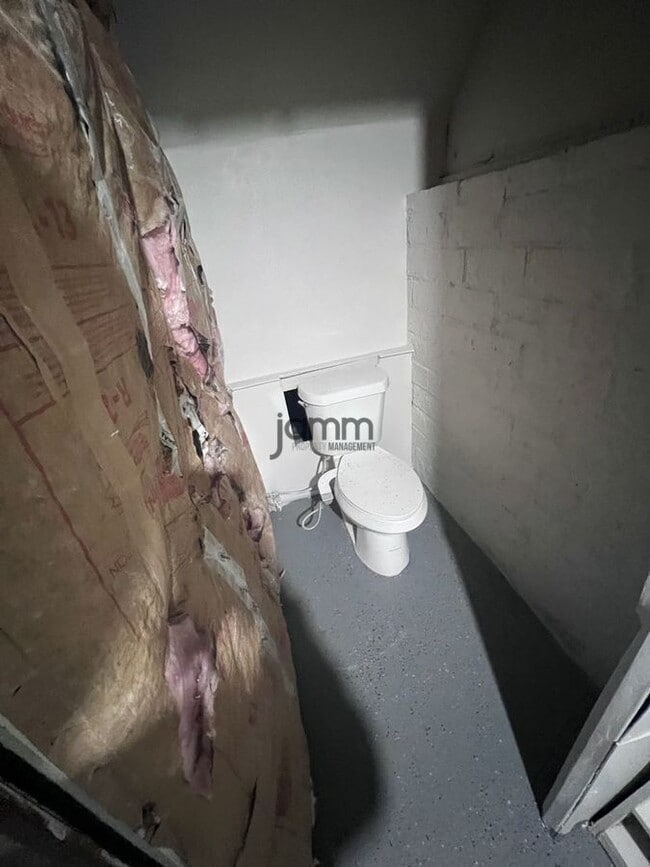 Building Photo - 3183 W 112th St