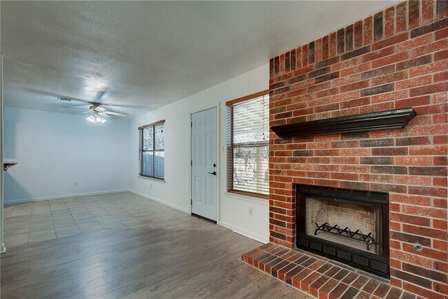 Building Photo - 7502 Montaque Dr