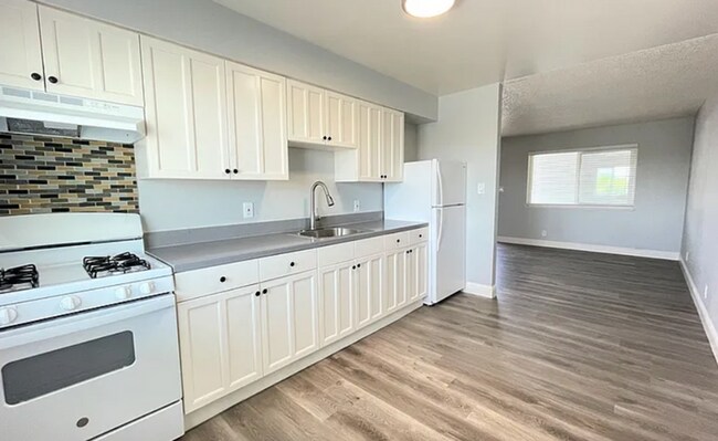 Building Photo - Oak Ridge Apartments