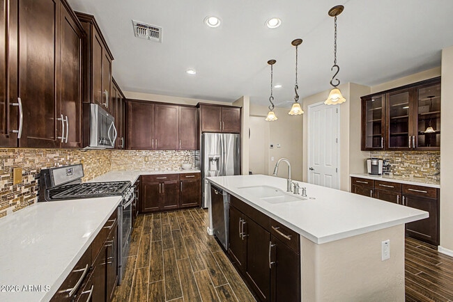 Building Photo - 3432 E Strawberry Dr
