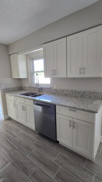 Building Photo - 647 Sagamore Dr