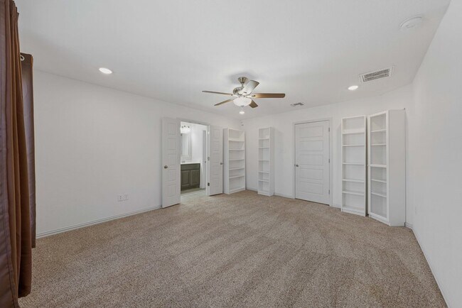 Building Photo - 9683 Shorebird Ln