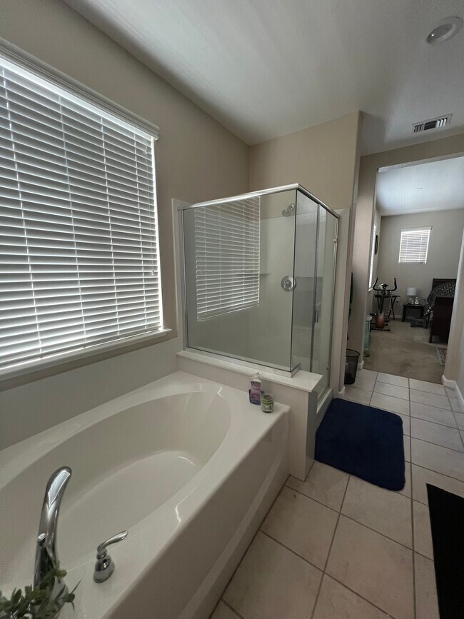 Building Photo - 1088 Gridley Dr