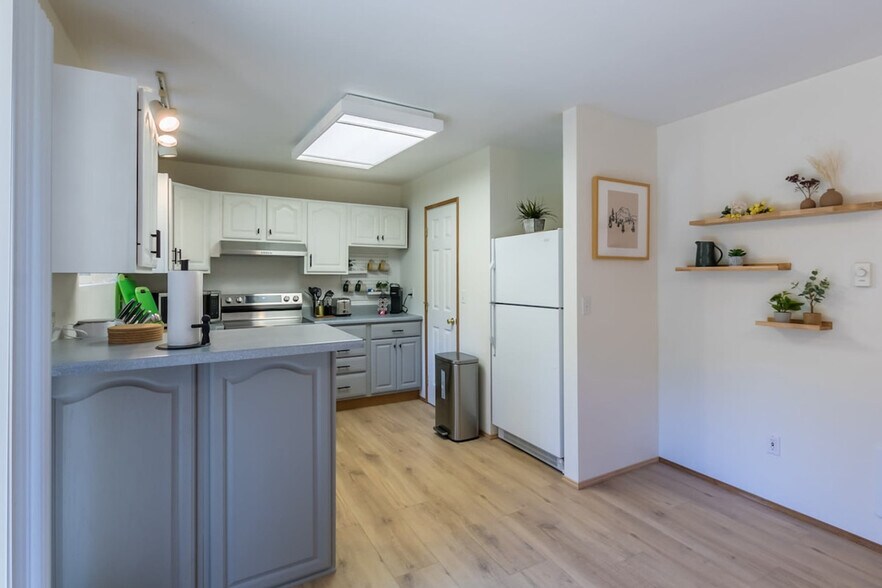 Building Photo - 226 Paradise Dr