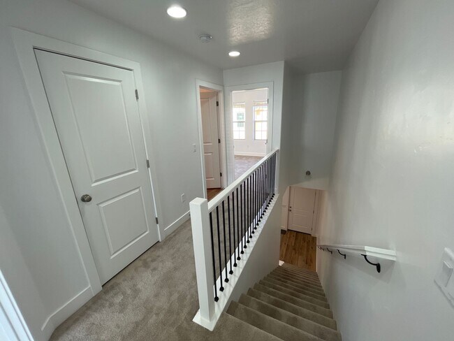 Building Photo - Arbor Park 2 Bed!!