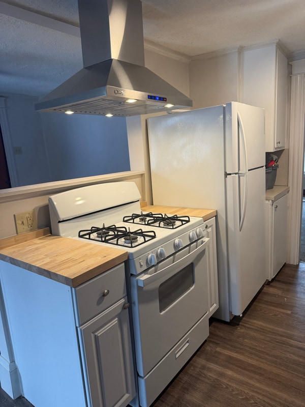 Building Photo - 52-52 Myrtle St