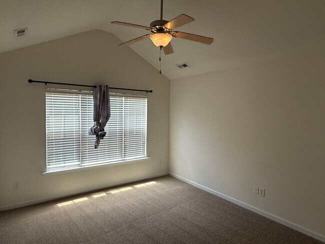 Building Photo - 13138 Erwin Rd