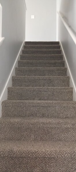 Upstairs - 7711 Rimhurst