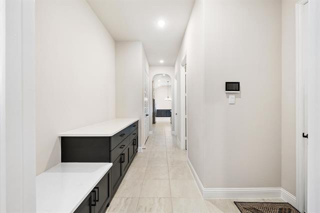 Building Photo - 2300 Fairwater Mews