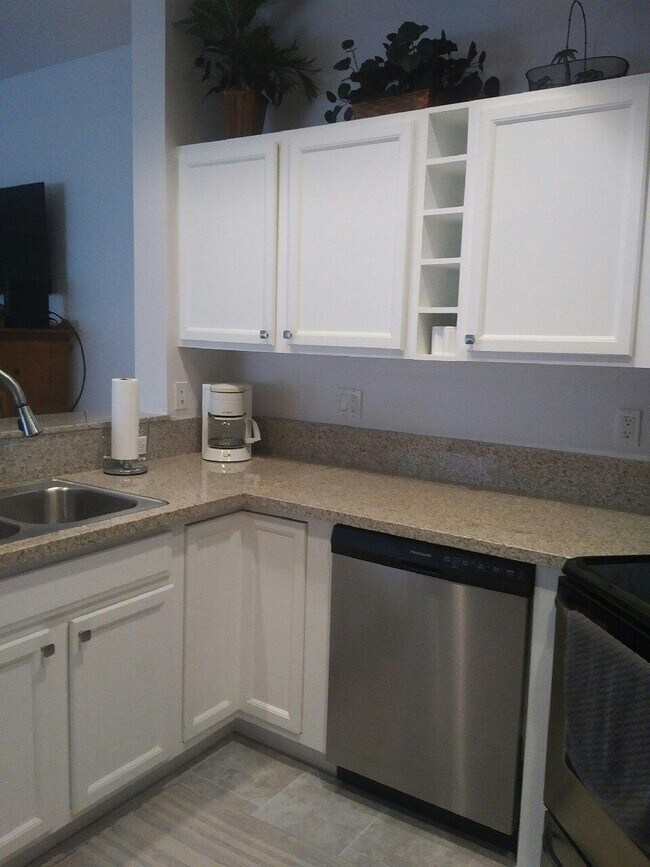Building Photo - 8033 Carnoustie Pl
