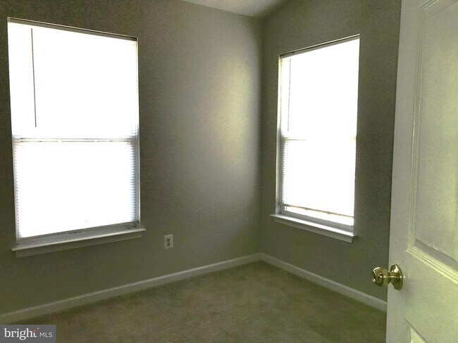 Building Photo - 4647 Harrier Way