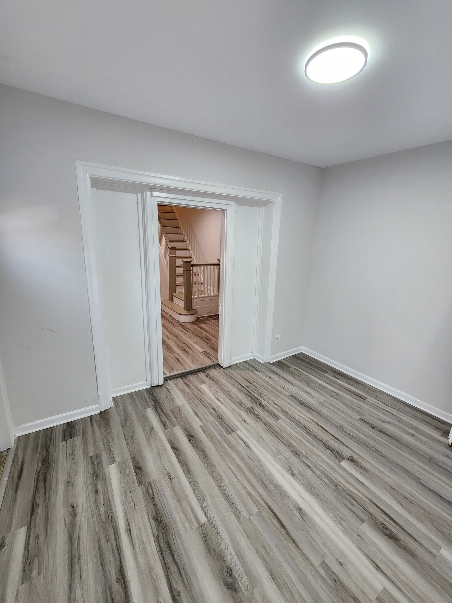 Enclosed Front Porch/Foyer - 1128 S 54th St