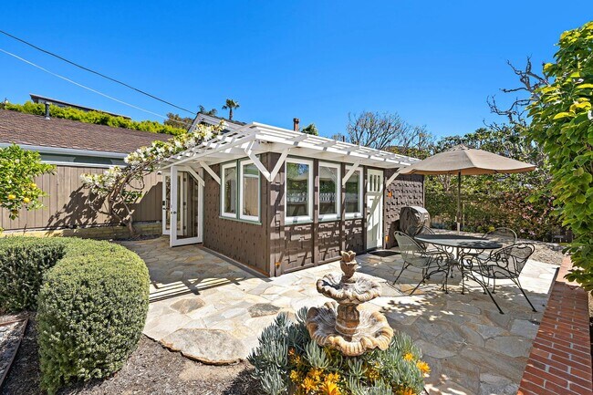 Building Photo - Laguna Village Furnished Rental