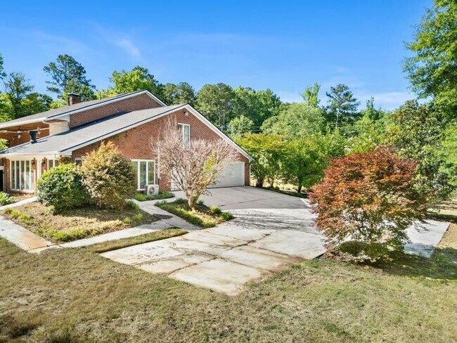 Building Photo - 5459 Center Hill Church Rd