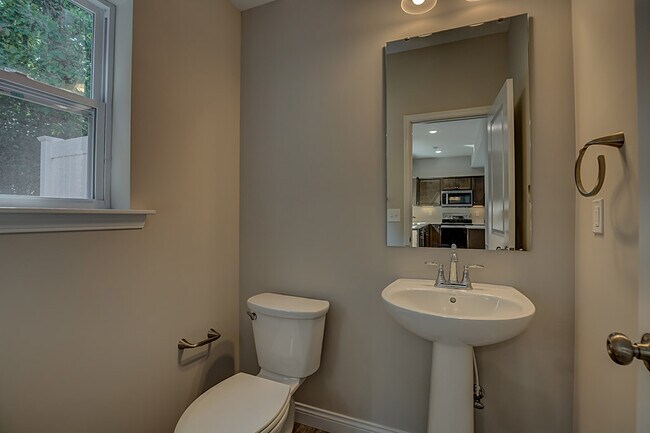 Building Photo - 5565 Limaburg Rd