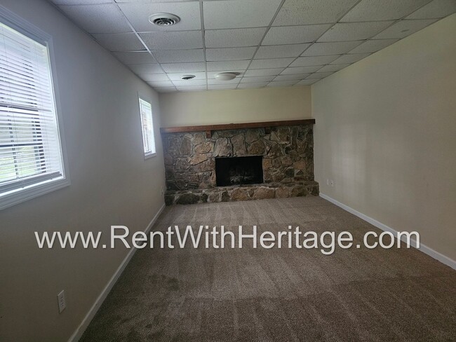 Building Photo - WOW! GORGEOUS HOME / PARTIAL FINISHED BASEMENT / RESORT STYLE POOL/ ALEXANDER HIGH SCHOOL