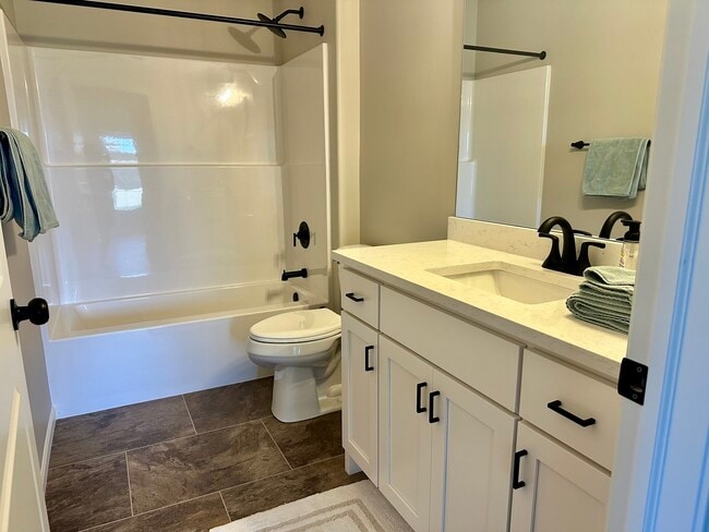 Building Photo - 1319 Sioux Turn