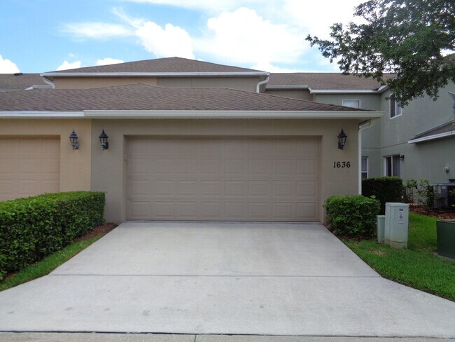Building Photo - 1636 Pointe W Wy