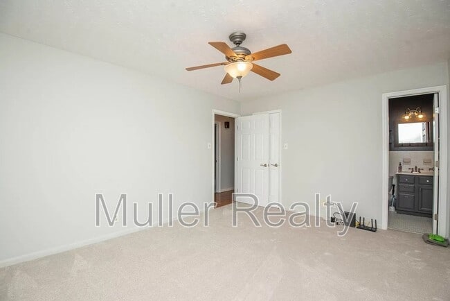 Building Photo - 10837 Dineen Dr