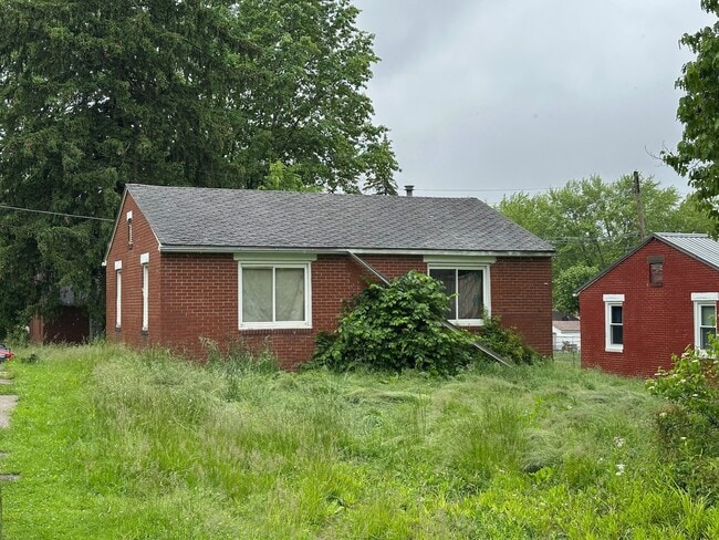 Building Photo - 1729 Shawnee Ave SE