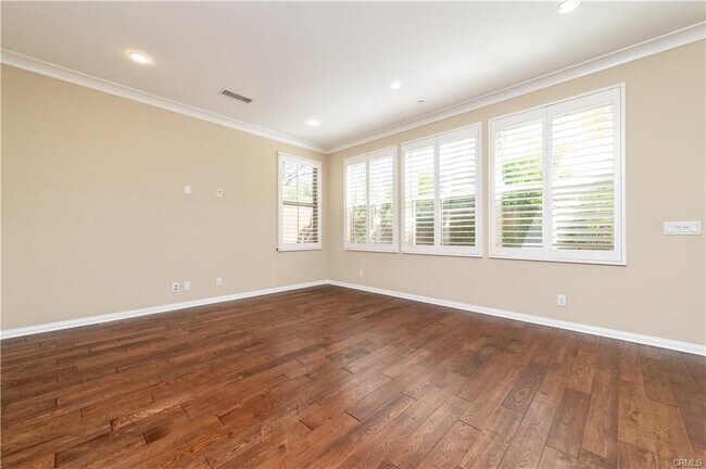 Building Photo - 123 Overbrook