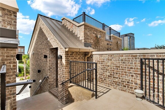 Building Photo - 408 Geo Meyer Ave