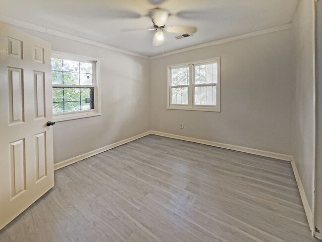 Building Photo - 65 Meldon Ave SE