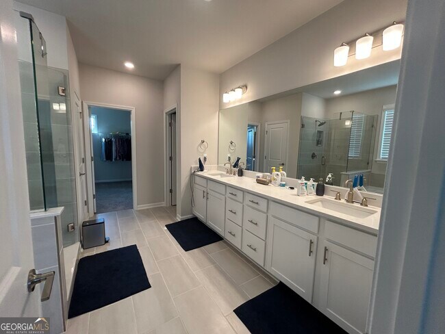 Building Photo - 8525 Tennyson Trce