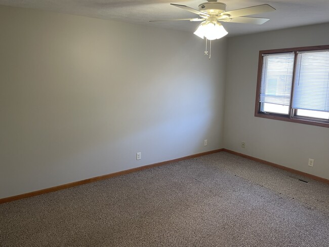 Building Photo - 5005 Meredeth St