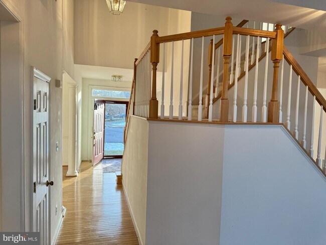 Building Photo - A rare opportunity to experience spacious, sophisticated living in a premier location.