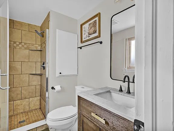 Building Photo - 1319 S Lincoln St