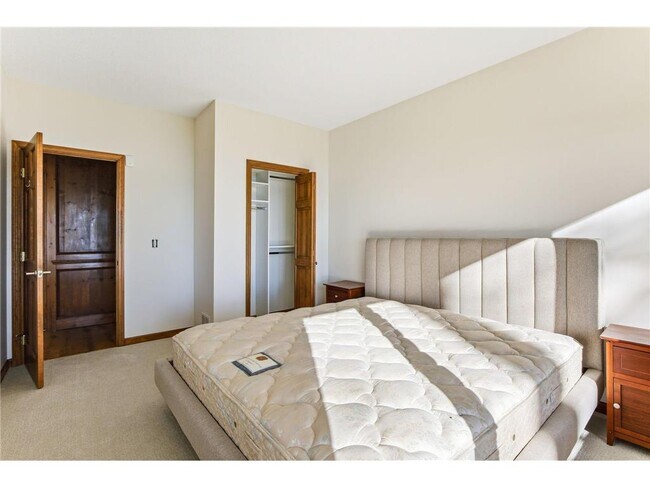 Building Photo - 2648 Casco Point Rd