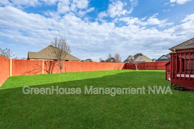 Building Photo - 4405 SW Eggersway Pl