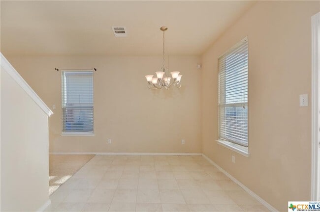 Building Photo - 2103 Ryan Dr