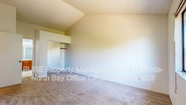 Building Photo - 7474 Mercedes Way