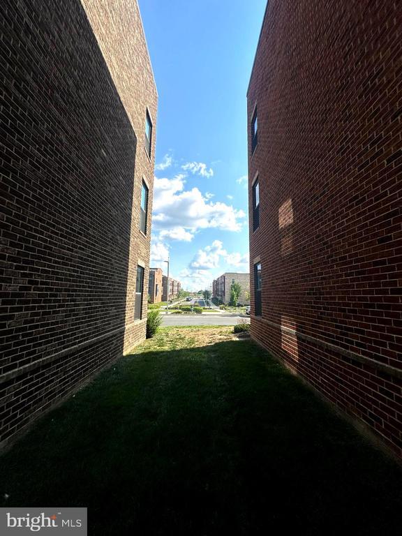 Building Photo - 4726 Towne Park Rd