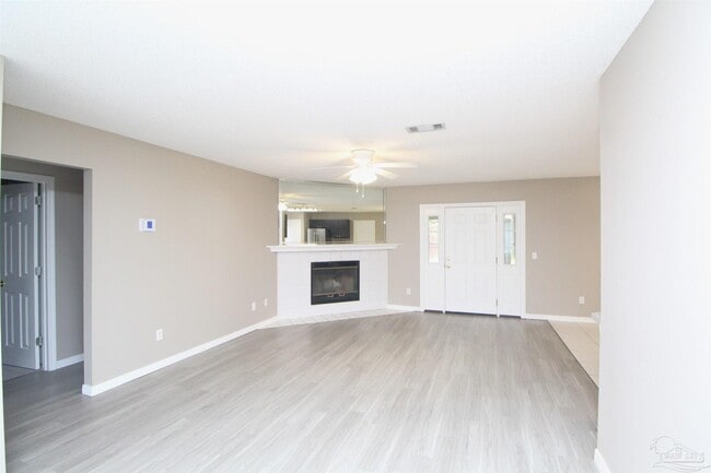 Building Photo - 6923 Cedar Ridge Cir
