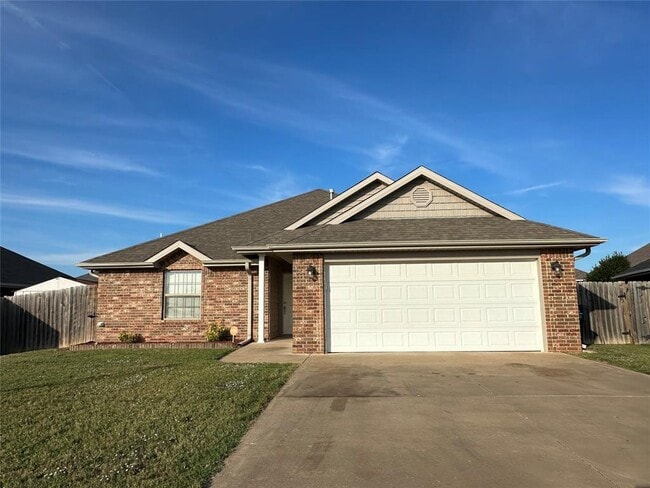 Primary Photo - 2217 Crooked Oak Dr