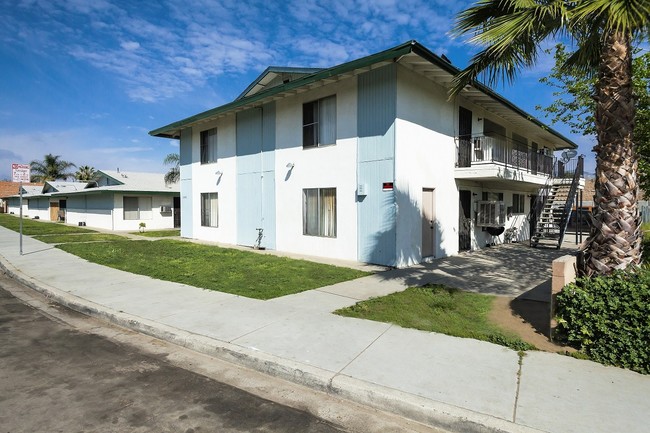 Building Photo - Postal Ave. Apartments