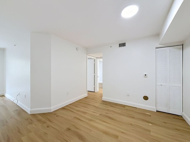 Building Photo - Super Cozy 2 bedroom in Desirable Neighborhood in coconut creek