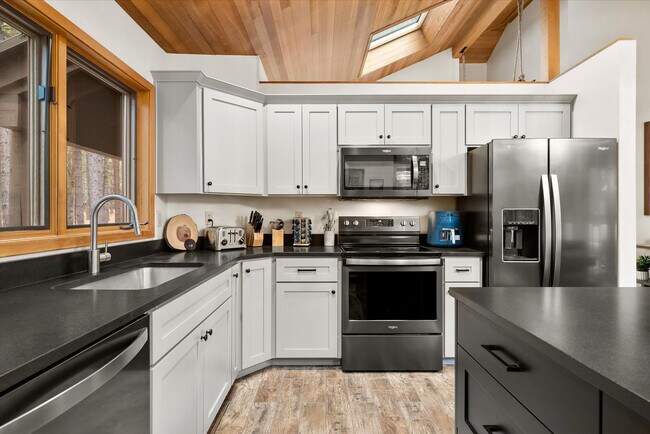 Building Photo - 70335 Sword Fern