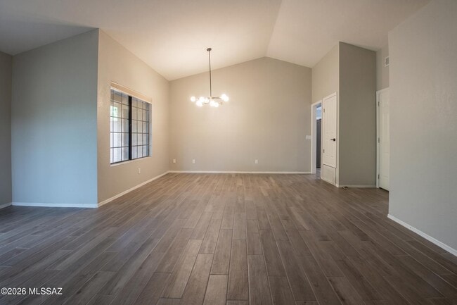 Building Photo - 321 E Fieldcrest Ln