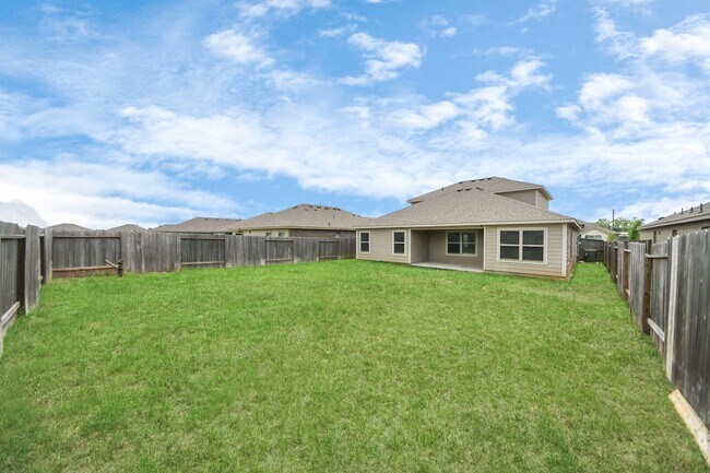 Building Photo - 20715 Southern Wds Blvd