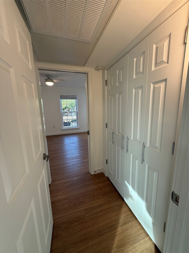 Building Photo - 3400 Timmons Ln