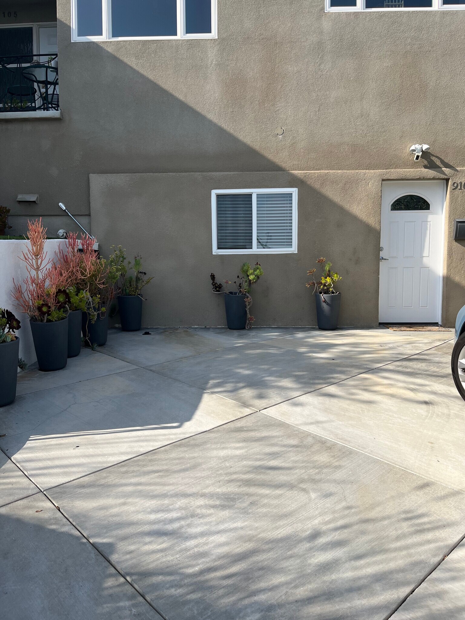 Front Outside - 9107 David Ave