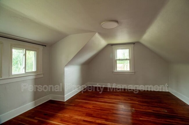 Building Photo - 1701 Franklin St