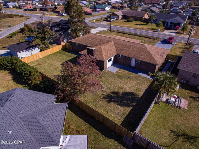 Building Photo - 410 S Star Ave