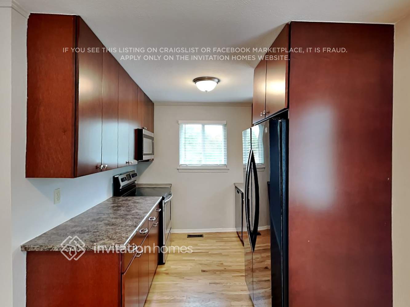 Building Photo - 3884 S Truckee Ct