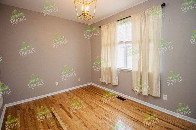 Building Photo - Pre-Lease for July 15 2026- 3 Bedroom, 2.5...