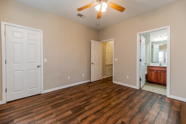 Building Photo - 7412 Harvest Village Ct